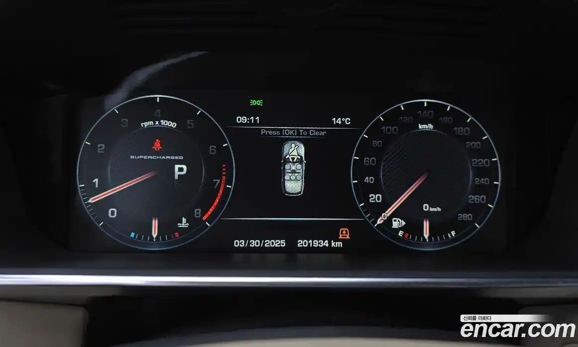 Land Rover Range-Rover 2016 5.0 гидро в Москве № 1137654, фото 8