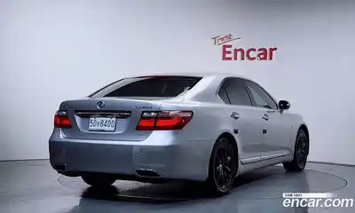 Lexus LS, 2009