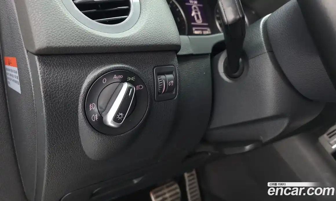 Volkswagen Tiguan 2015 2.0 гидро в Москве № 1139067, фото 17