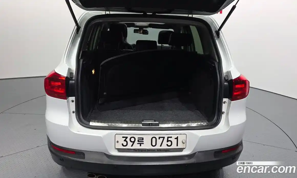 Volkswagen Tiguan 2015 2.0 гидро в Москве № 1139067, фото 20