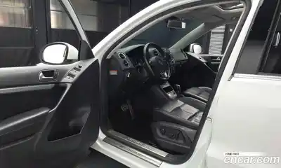 Volkswagen Tiguan 2015 2.0 гидро в Москве № 1139067, миниатюра 10