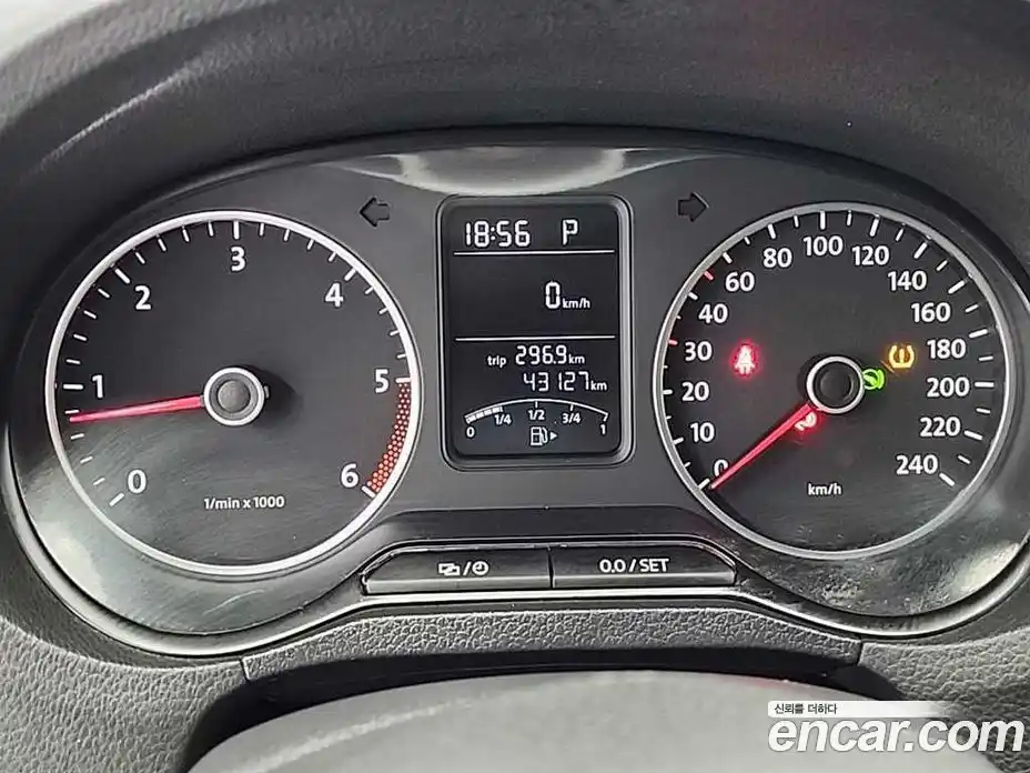 Volkswagen Polo 2014 1.6 гидро в Москве № 1139173, фото 6