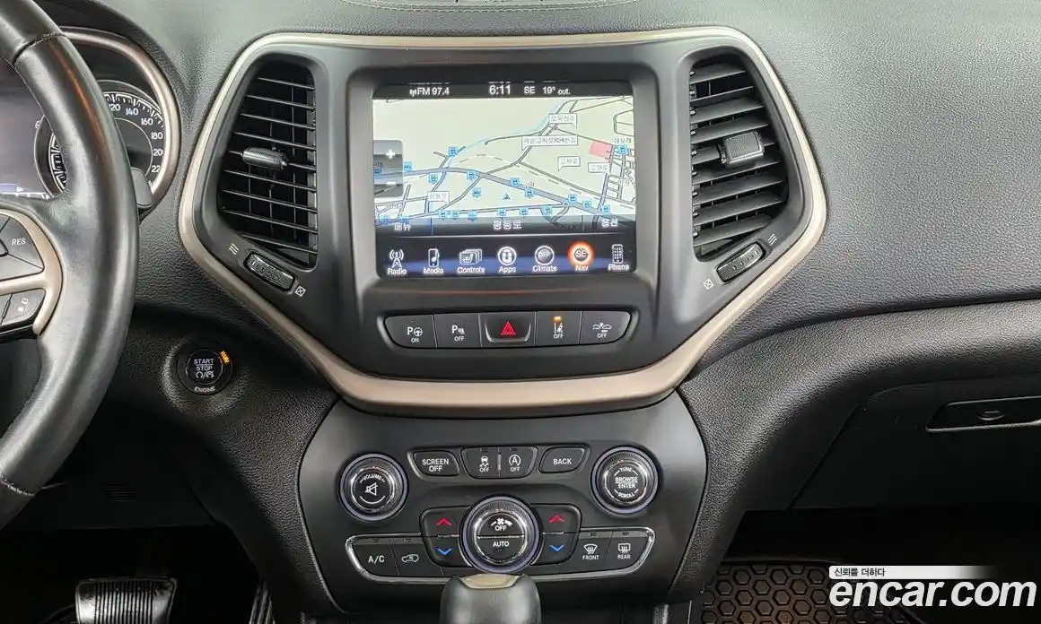 Jeep Cherokee 2014 2.0 гидро в Москве № 1139250, фото 14