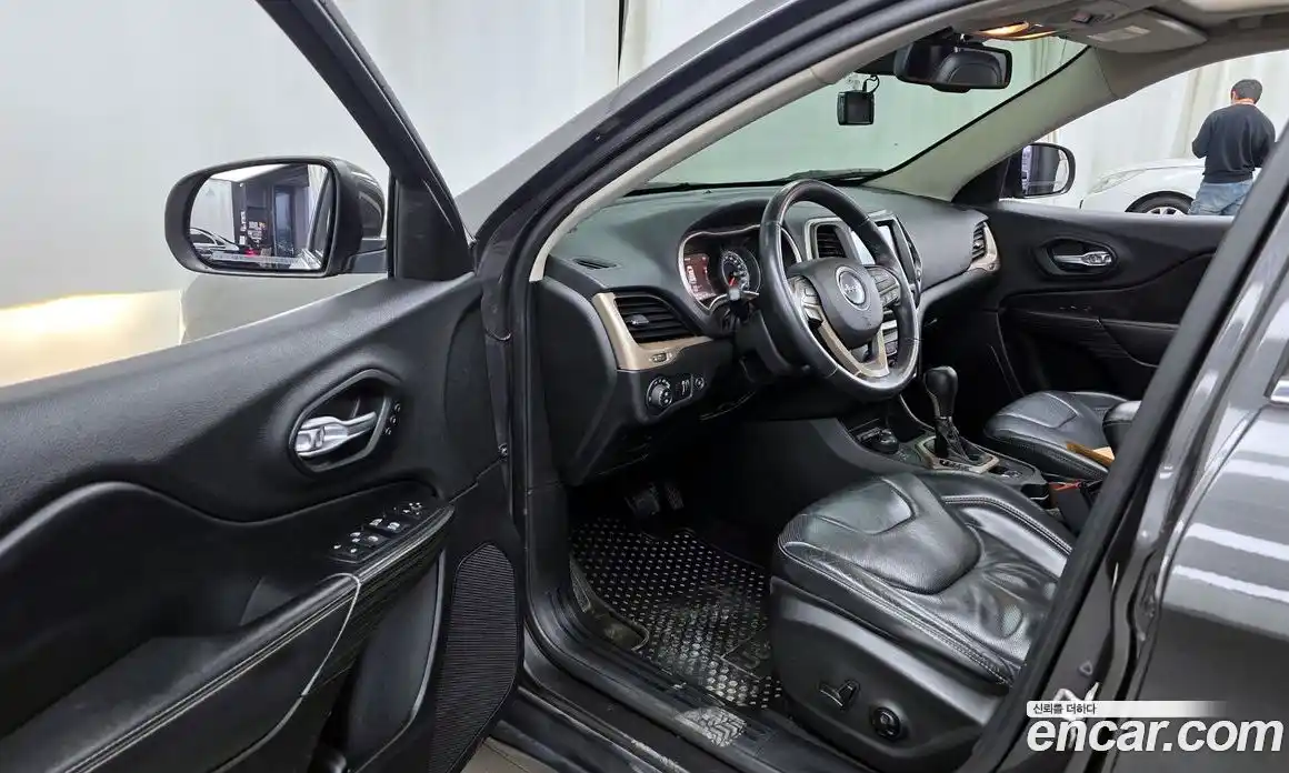 Jeep Cherokee 2014 2.0 гидро в Москве № 1139250, фото 10