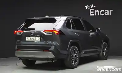Toyota RAV4 2023 2.5 гидро в Москве № 1139353, миниатюра 2