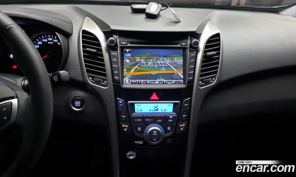 Hyundai i30 2011 1.6 гидро в Москве № 1141404, фото 14