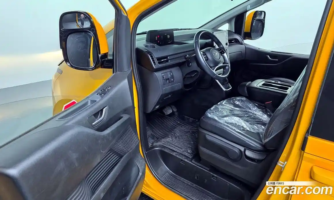 Hyundai Staria 2023 3.5 гидро в Москве № 1142581, фото 11
