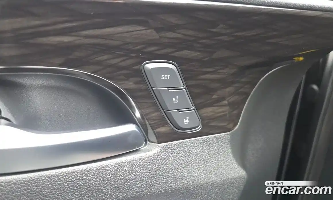 Hyundai Santa Fe 2019 2.0 гидро в Москве № 1142728, фото 16