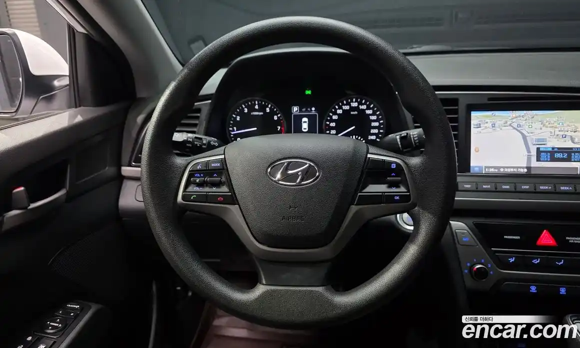 Hyundai Avante 2018 1.6 гидро в Москве № 1142792, фото 13