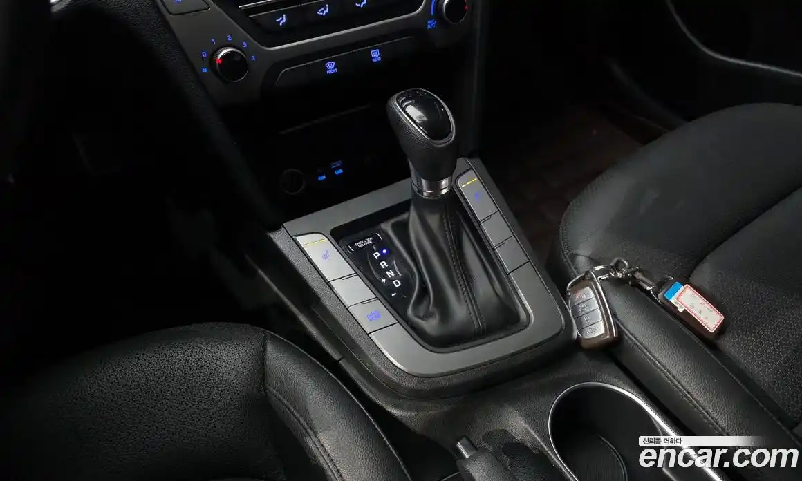 Hyundai Avante 2018 1.6 гидро в Москве № 1142792, фото 9