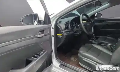 Hyundai Avante 2018 1.6 гидро в Москве № 1142792, миниатюра 10