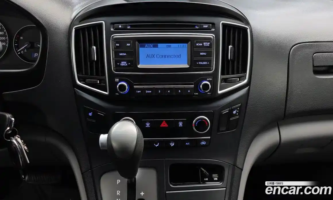 Hyundai Starex 2017 2.5 Автомат в Москве № 1142812, фото 15