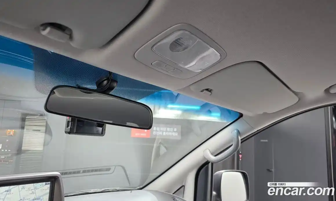 Hyundai Starex 2017 2.5 Автомат в Москве № 1142812, фото 18