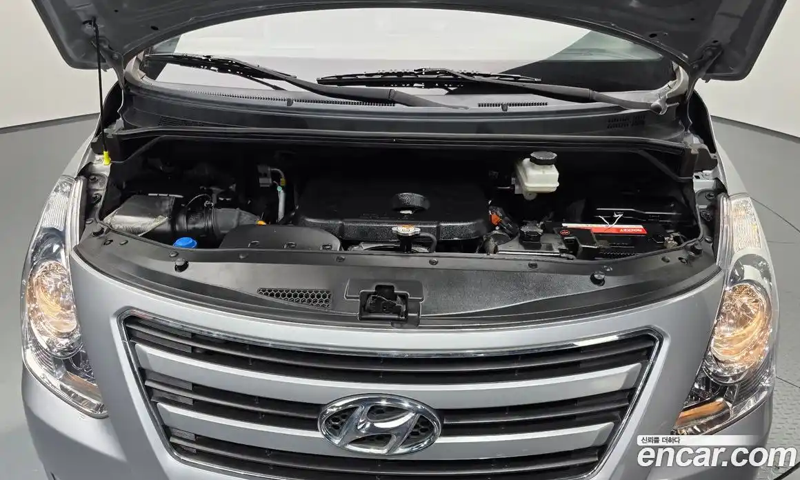 Hyundai Starex 2017 2.5 Автомат в Москве № 1142812, фото 5