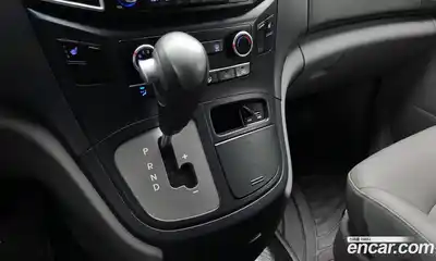 Hyundai Starex 2017 2.5 Автомат в Москве № 1142812, миниатюра 8