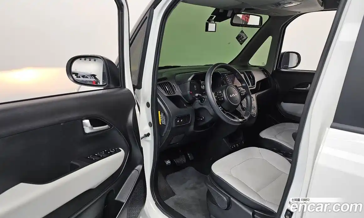 Kia Ray 2023 1.0 Автомат в Москве № 1142988, фото 10