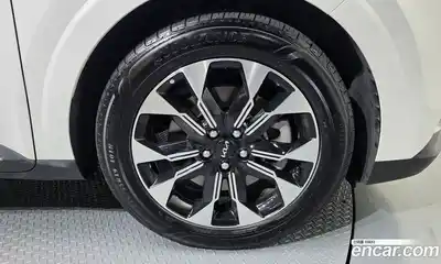 Kia Canival 2023 3.5 гидро в Москве № 1143015, миниатюра 5