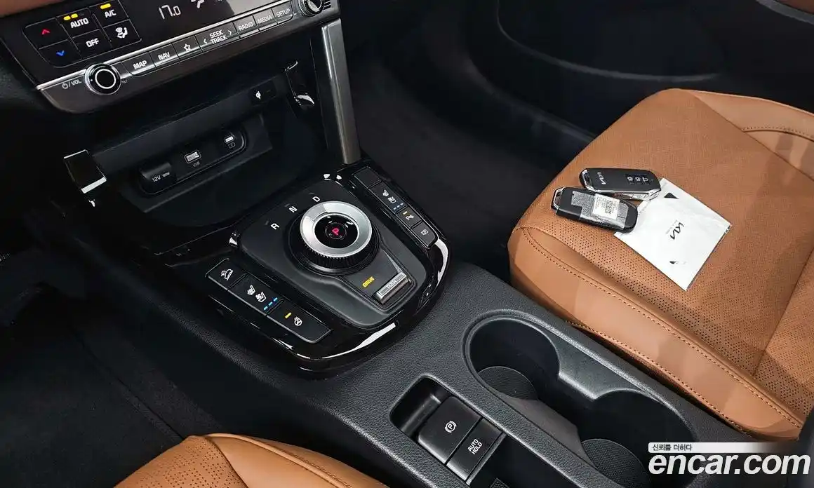 Kia Seltos 2024 1.6 Автомат в Москве № 1143119, фото 9