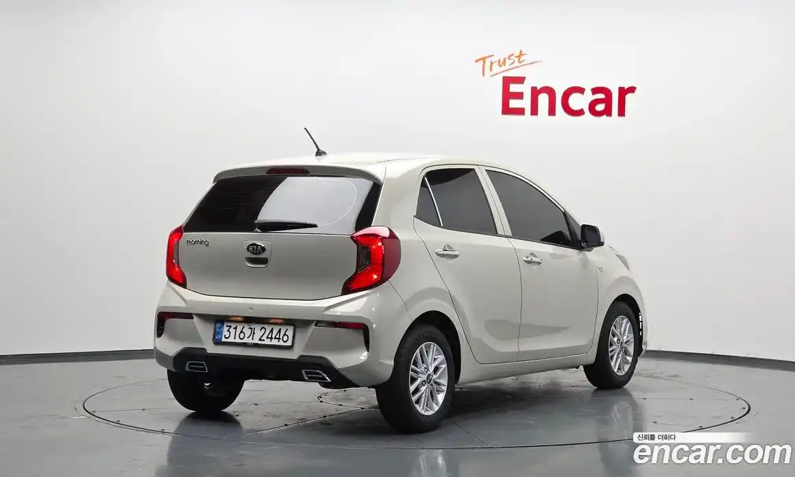 Kia Morning 2021 1.0 Автомат в Москве № 1143131, фото 2