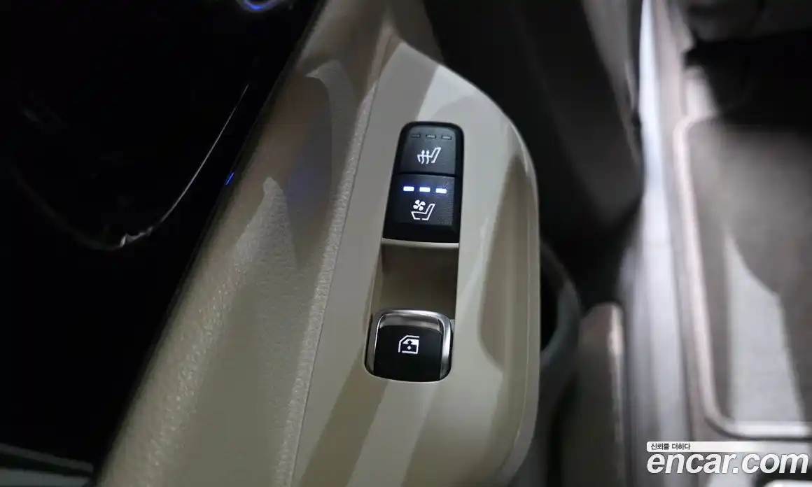 Kia Canival 2024 1.6 Автомат в Москве № 1143222, фото 18