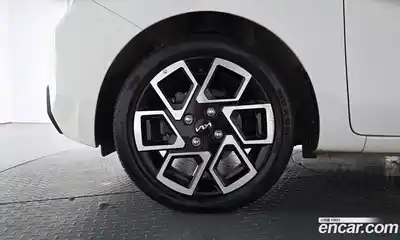 Kia Ray 2023 1.0 Автомат в Москве № 1143336, миниатюра 4