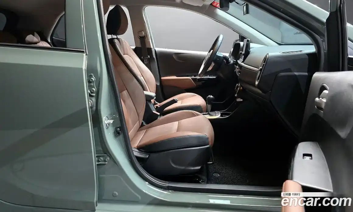 Kia Morning 2023 1.0 Автомат в Москве № 1143436, фото 10