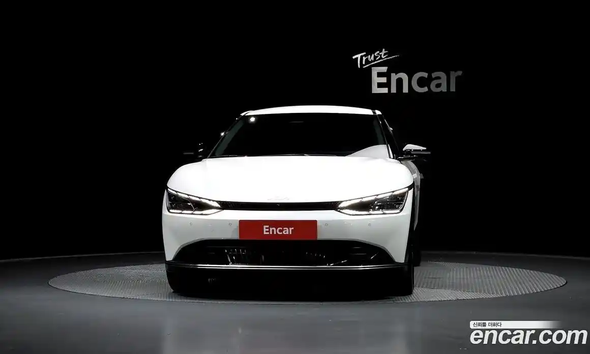 Kia EV6 2023 0.1 Автомат в Москве № 1143442, фото 3