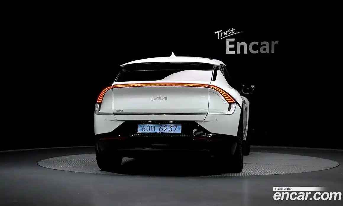 Kia EV6 2023 0.1 Автомат в Москве № 1143442, фото 4