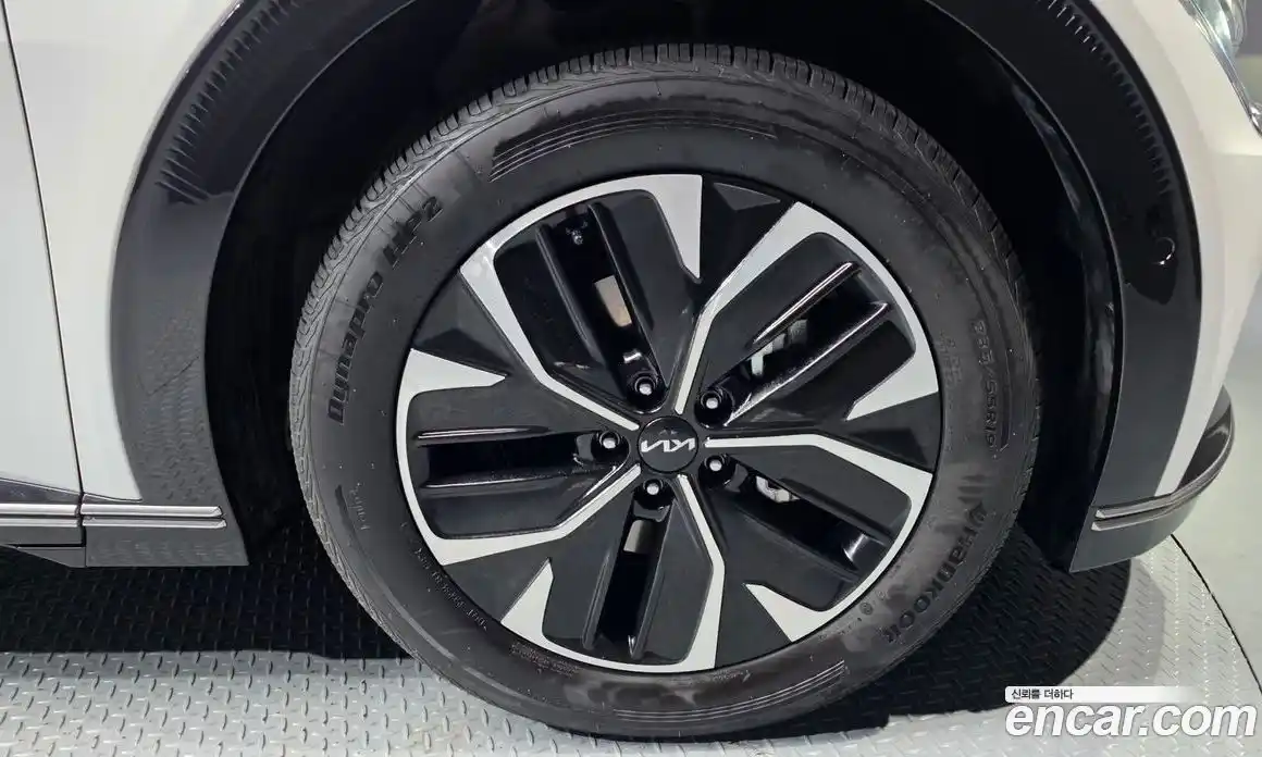 Kia EV6 2023 0.1 Автомат в Москве № 1143442, фото 5