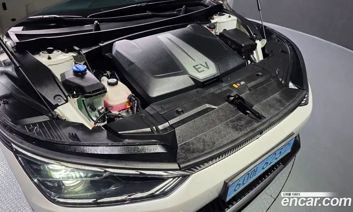 Kia EV6 2023 0.1 Автомат в Москве № 1143442, фото 6