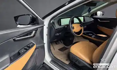 Kia EV6 2023 0.1 Автомат в Москве № 1143442, миниатюра 10