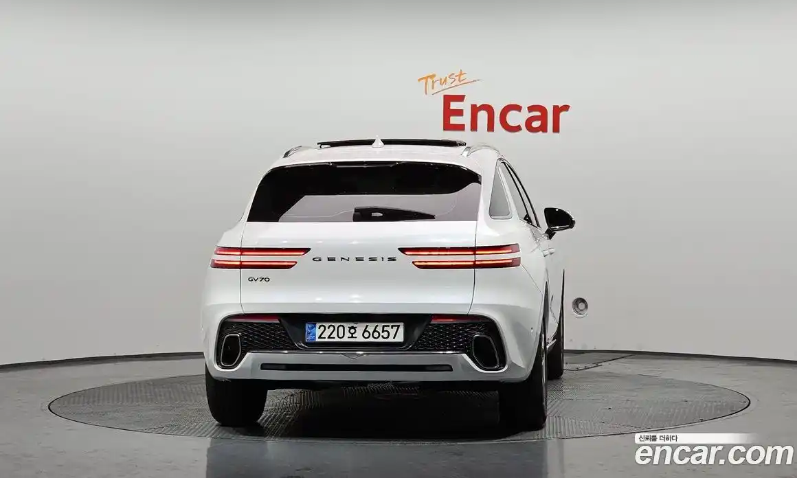 Genesis GV70 2023 2.5 Автомат в Москве № 1143577, фото 4