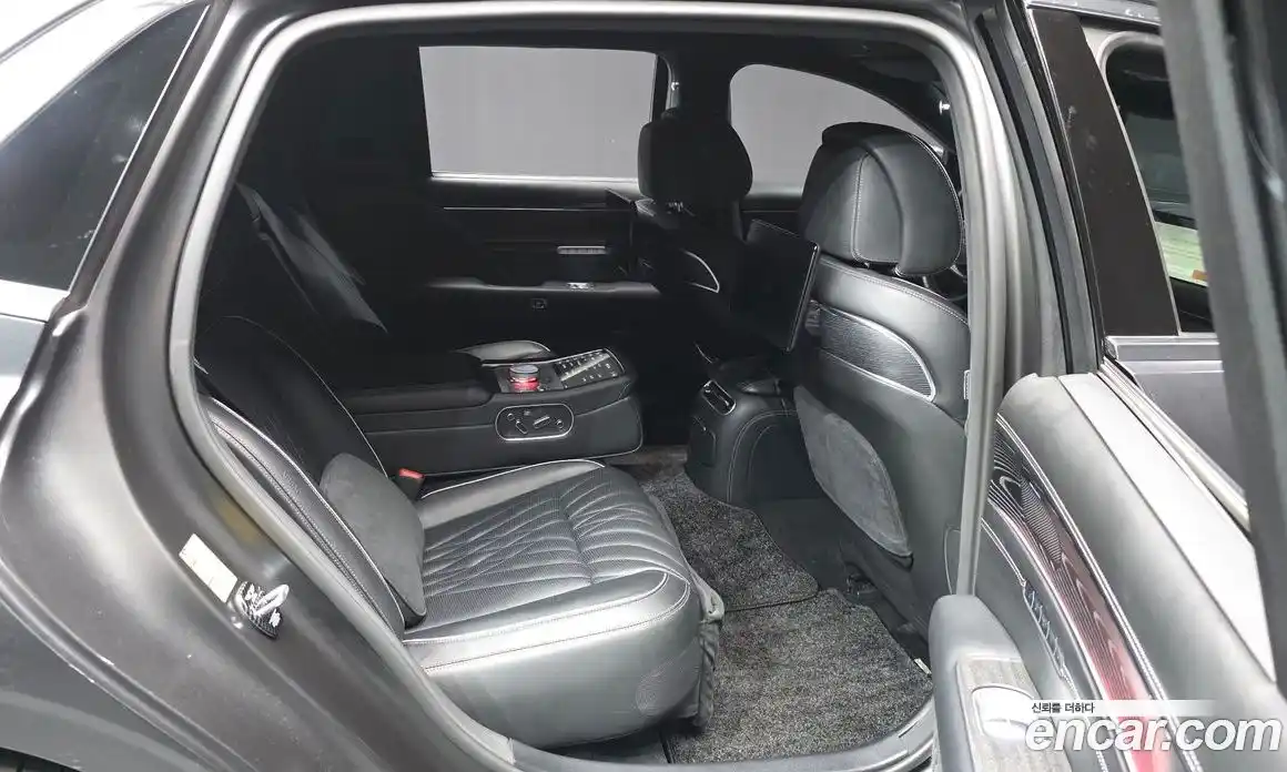 Genesis G90 2022 3.5 Классический в Москве № 1143579, фото 12