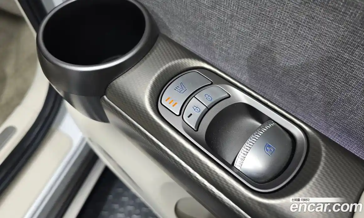 Genesis GV60 2022 0.1 Автомат в Москве № 1143607, фото 18