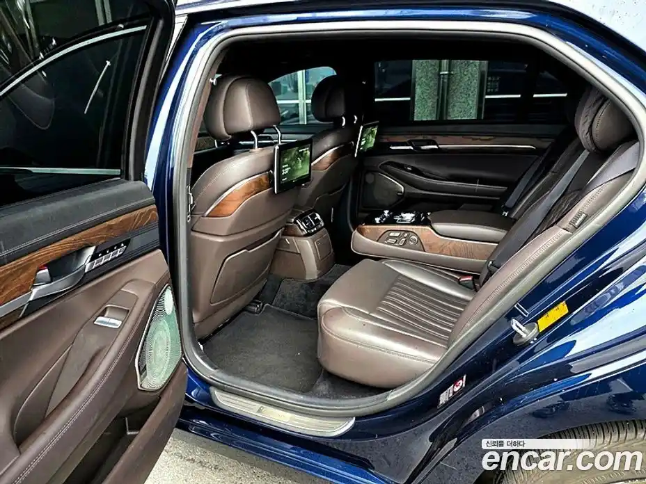 Genesis G90 2019 5.0 Автомат в Москве № 1143822, фото 18