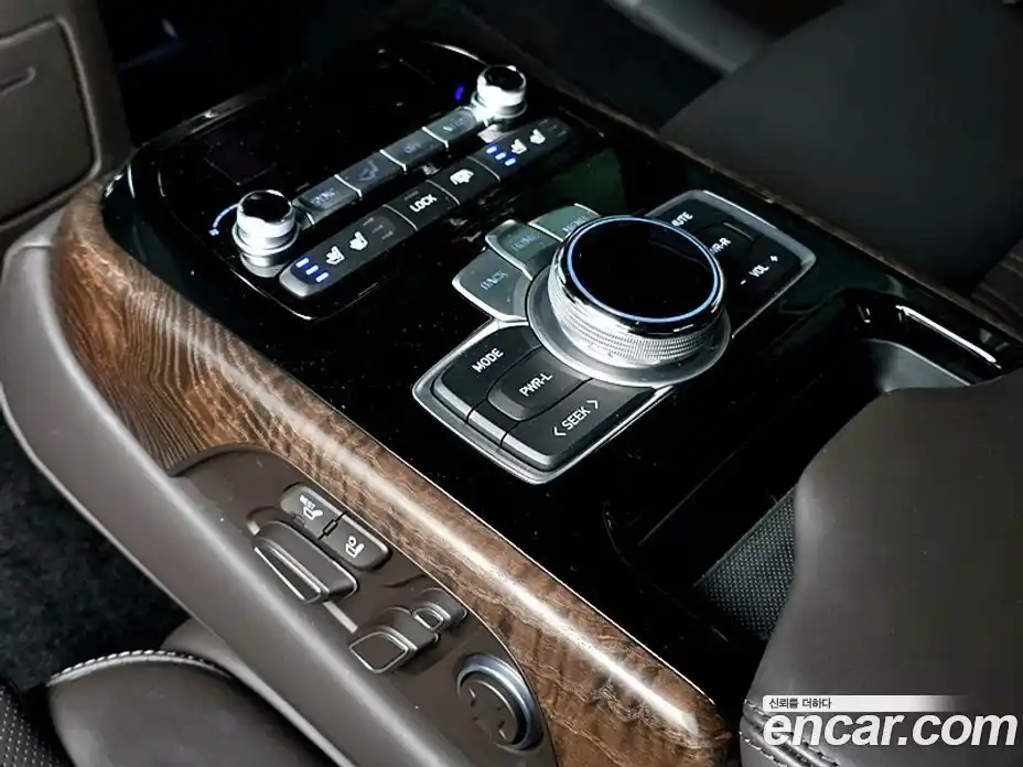 Genesis G90 2019 5.0 Автомат в Москве № 1143822, фото 19