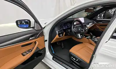 BMW 5-Series 2022 2.0 гидро в Москве № 1145175, миниатюра 10