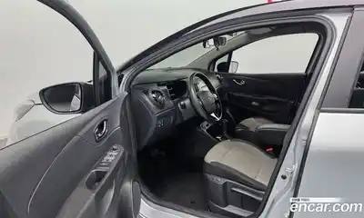 Renault QM3 2014 1.5 Автомат в Москве № 1146352, миниатюра 11