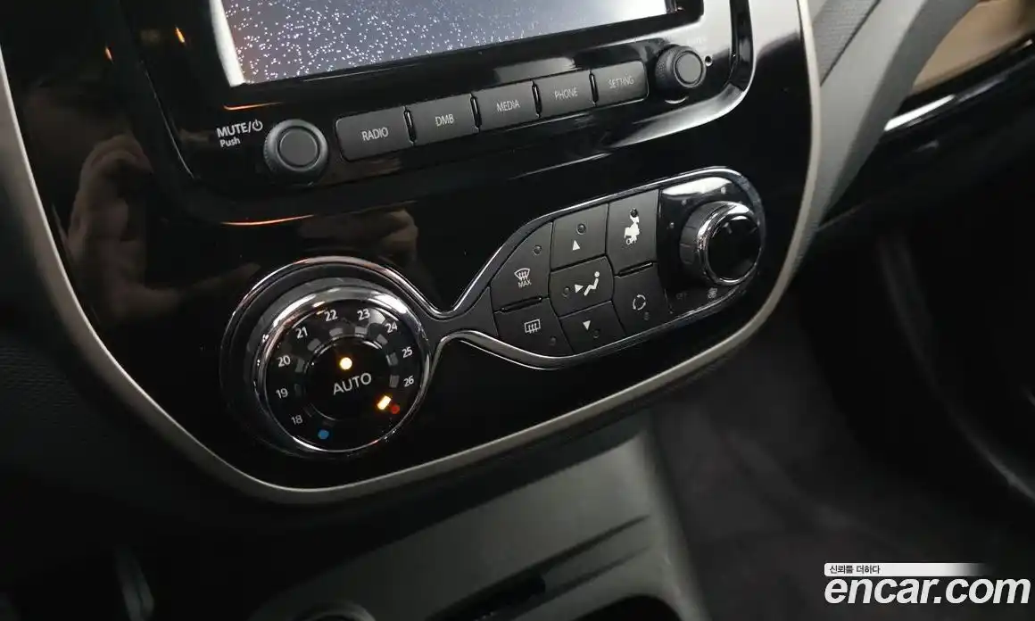 Renault QM3 2014 1.5 Автомат в Москве № 1146352, фото 19