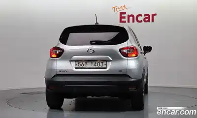 Renault QM3 2014 1.5 Автомат в Москве № 1146352, миниатюра 4