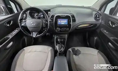 Renault QM3 2014 1.5 Автомат в Москве № 1146352, миниатюра 7