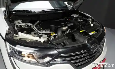 Renault QM6 2017 2.0 Автомат в Москве № 1146381, миниатюра 6