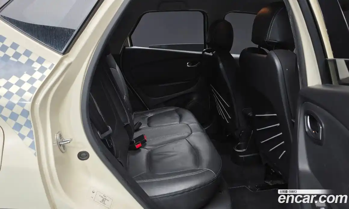 Renault QM3 2015 1.5 Автомат в Москве № 1146589, фото 12