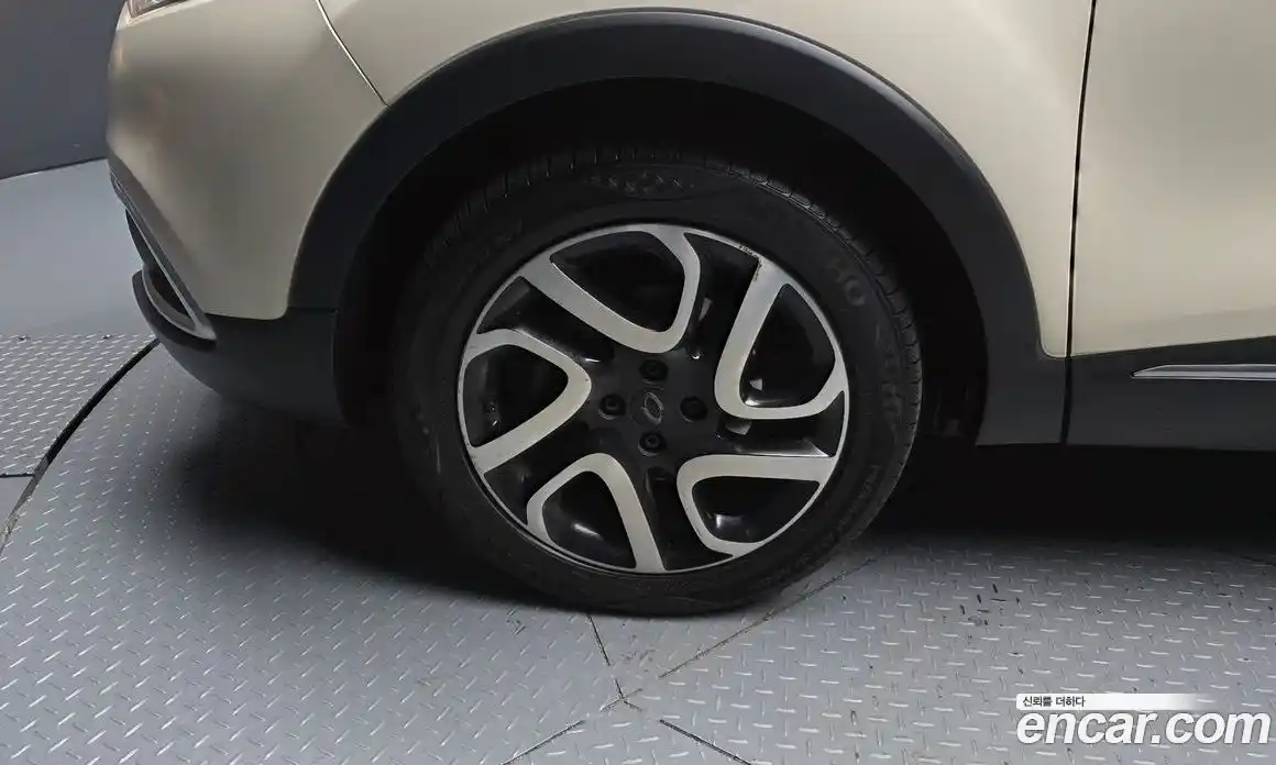 Renault QM3 2015 1.5 Автомат в Москве № 1146589, фото 5