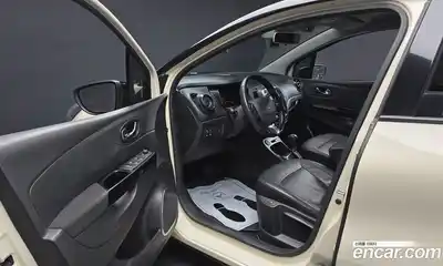 Renault QM3 2015 1.5 Автомат в Москве № 1146589, миниатюра 10