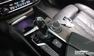 BMW 5-Series 2017 2.0 Автомат в Москве № 1146804, миниатюра 9