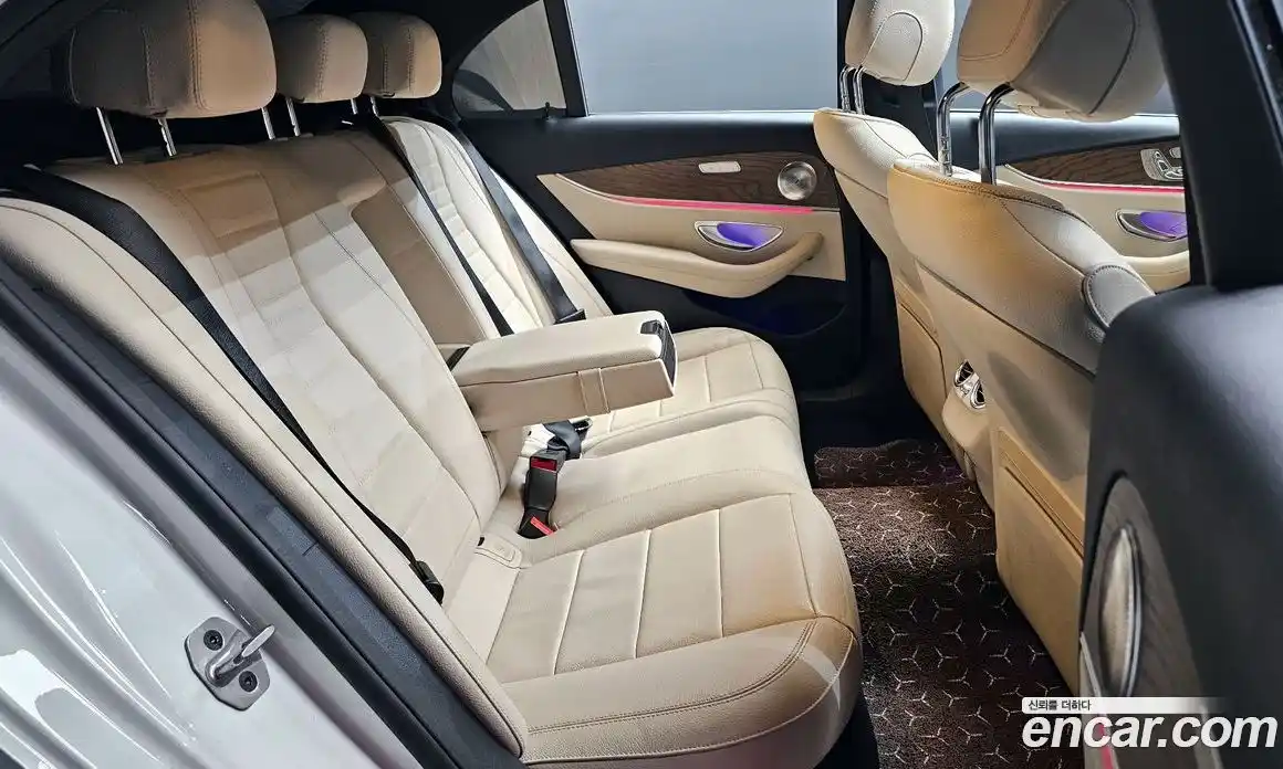 Mercedes-Benz E-Class 2023 2.0 гидро в Москве № 1147081, фото 12