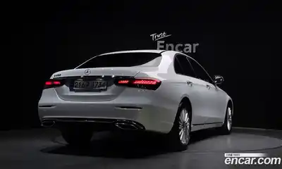 Mercedes-Benz E-Class 2023 2.0 гидро в Москве № 1147081, миниатюра 2