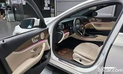Mercedes-Benz E-Class 2023 2.0 гидро в Москве № 1147081, миниатюра 10