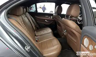 Mercedes-Benz E-Class 2021 2.0 гидро в Москве № 1147446, миниатюра 11